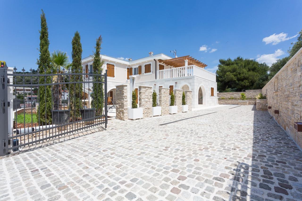 Villa Elena Sevid Exterior foto